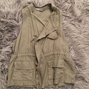Military green light vest